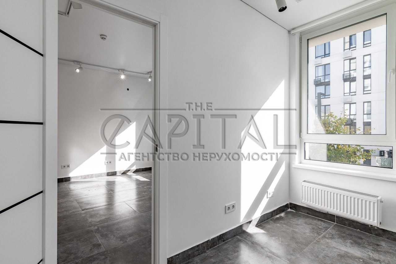 Оренда офісу 52 м², Салютна вул., 2