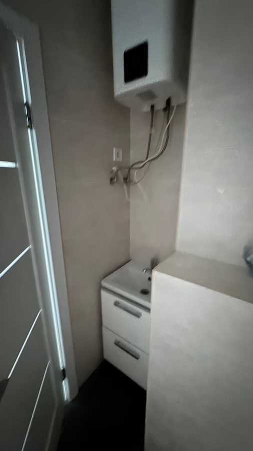 Оренда офісу 52 м², Салютна вул., 2