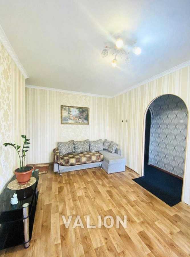 Продаж 3-кімнатної квартири 55.6 м², Новодарницька вул., 23/7