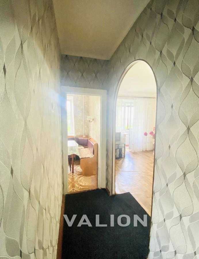 Продаж 3-кімнатної квартири 55.6 м², Новодарницька вул., 23/7