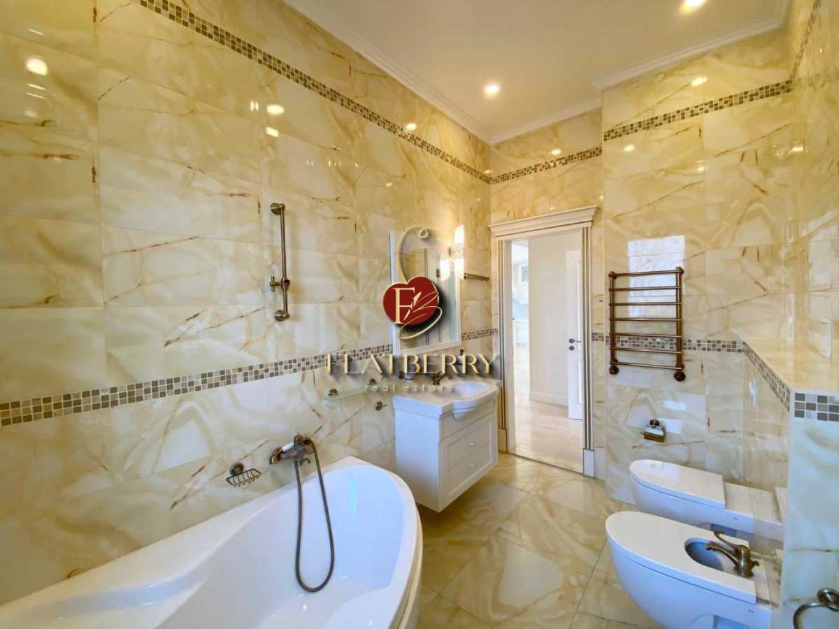 Оренда будинку 180 м², Європейська вул., 1