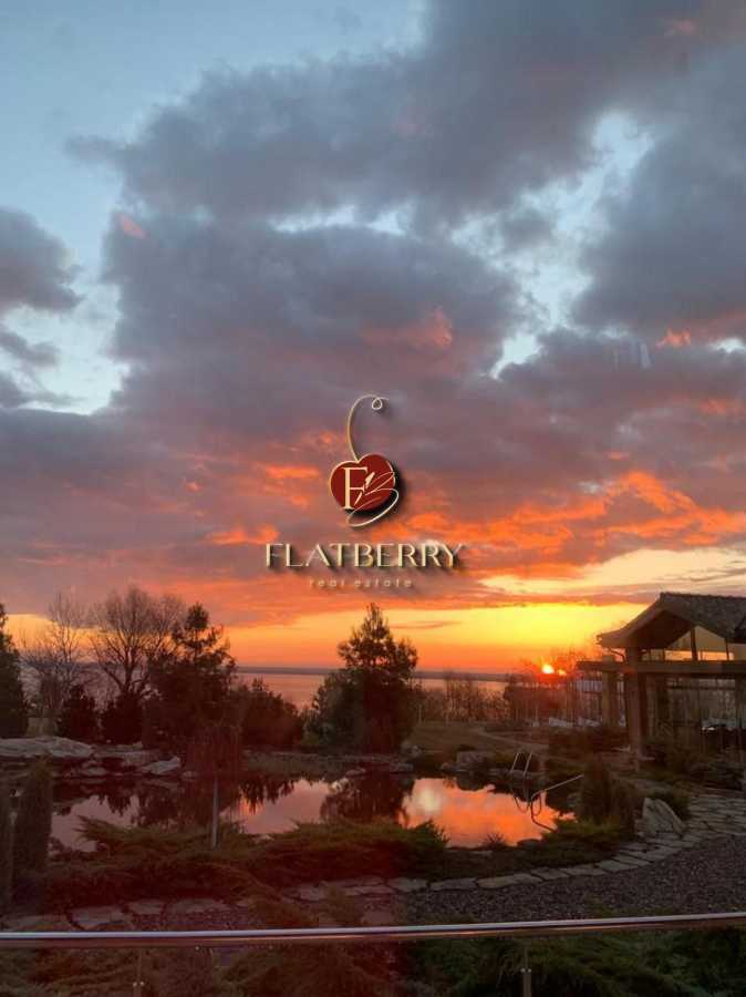 Оренда будинку 180 м², Європейська вул., 1