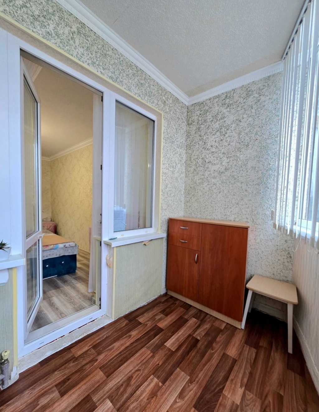 Продаж 3-кімнатної квартири 73 м², Академічний пров.