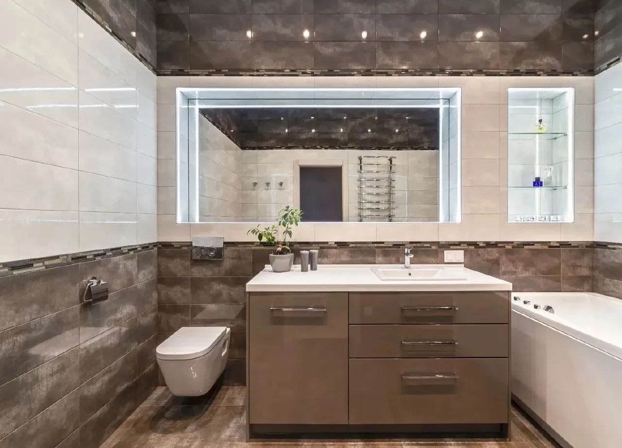 Продаж 3-кімнатної квартири 125 м², Крутогорна вул.