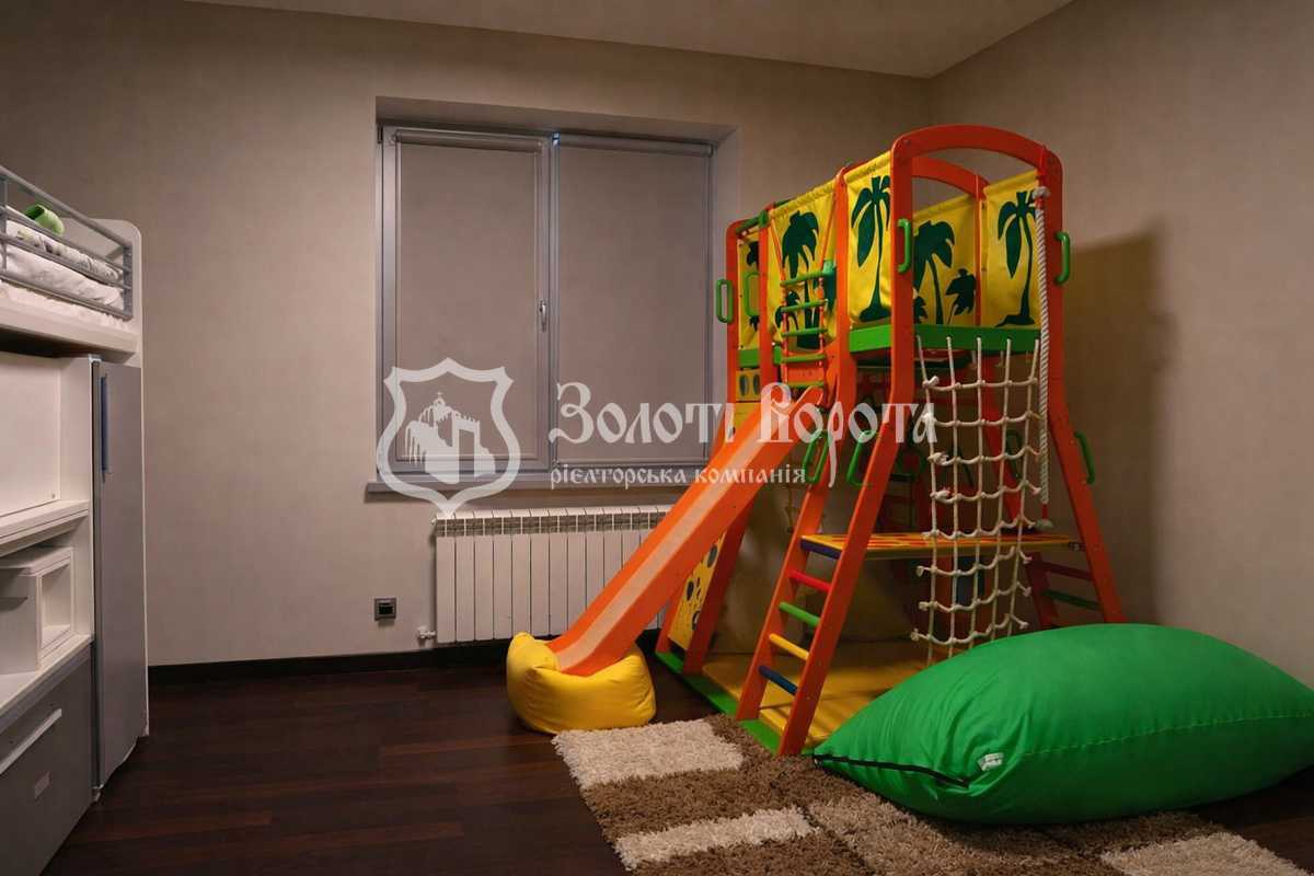 Продажа 4-комнатной квартиры 158 м², Срибнокильская ул., 3А