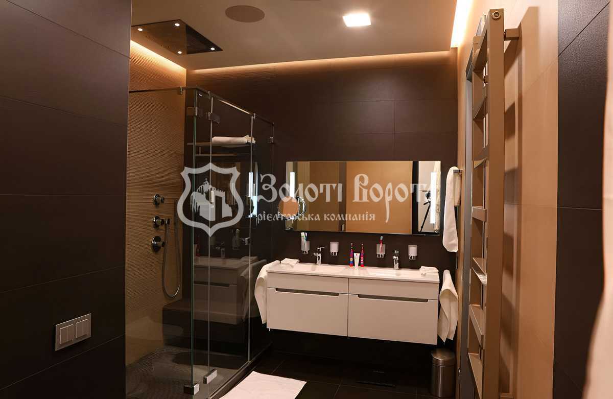 Продажа 4-комнатной квартиры 158 м², Срибнокильская ул., 3А