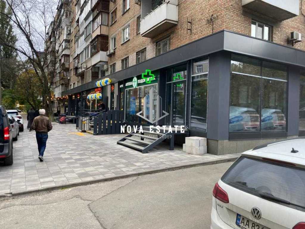 Аренда другого торгового помещения 65 м², Академика Филатова ул., 2/1