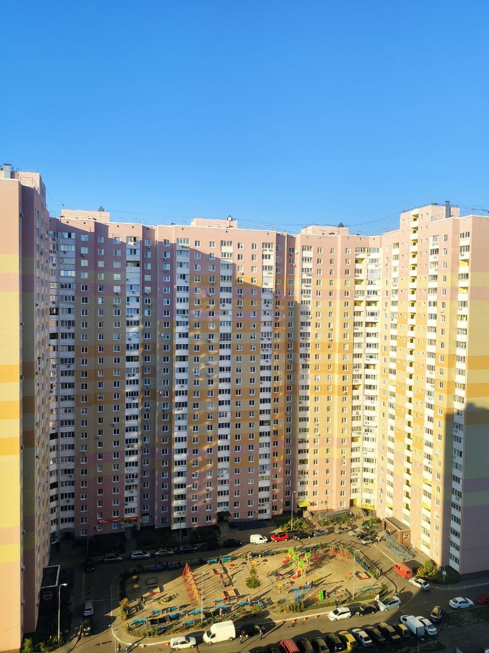 Продаж 3-кімнатної квартири 98 м², Миколи Закревського вул., 97