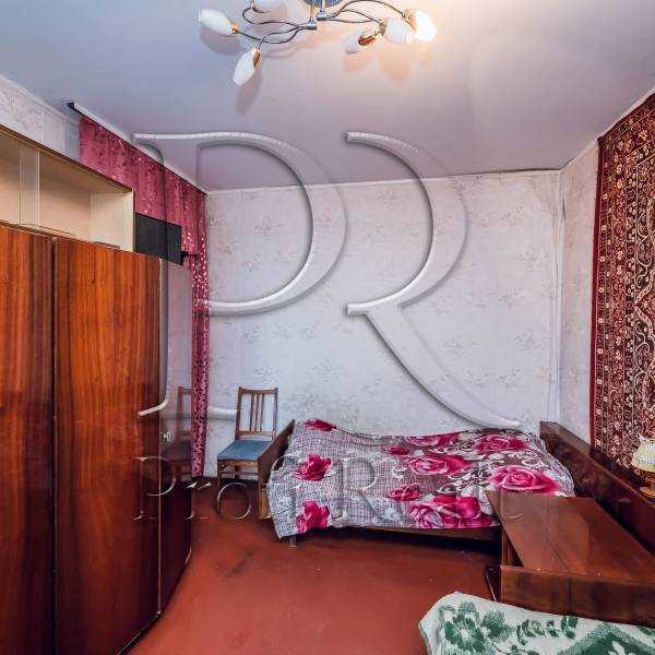 Продаж 3-кімнатної квартири 72 м², Булгакова вул., 3