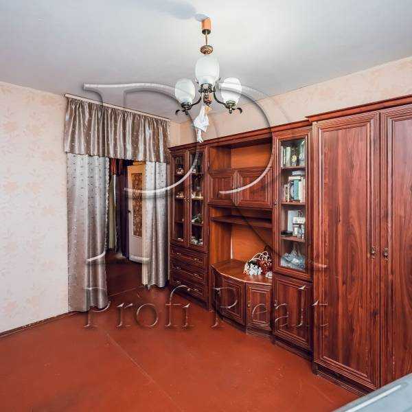 Продаж 3-кімнатної квартири 72 м², Булгакова вул., 3