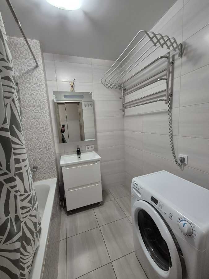 Аренда 2-комнатной квартиры 71 м², Академика Глушкова просп., 101