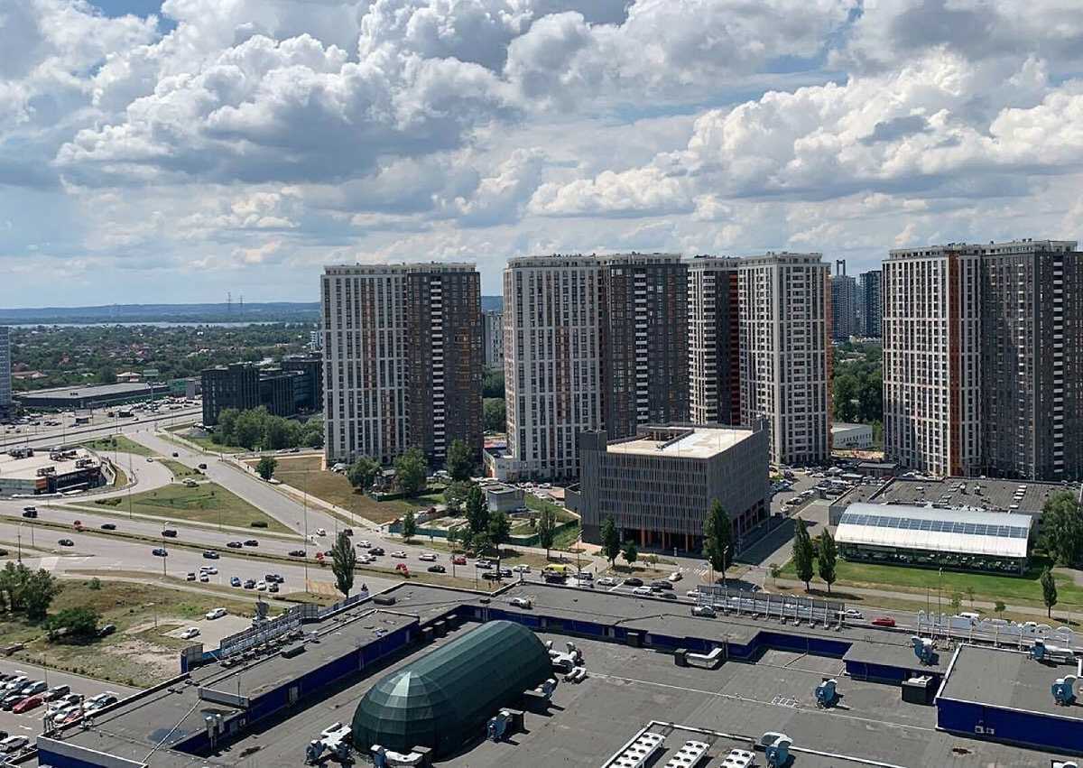 Продаж 2-кімнатної квартири 82 м², Срібнокільська вул., 22