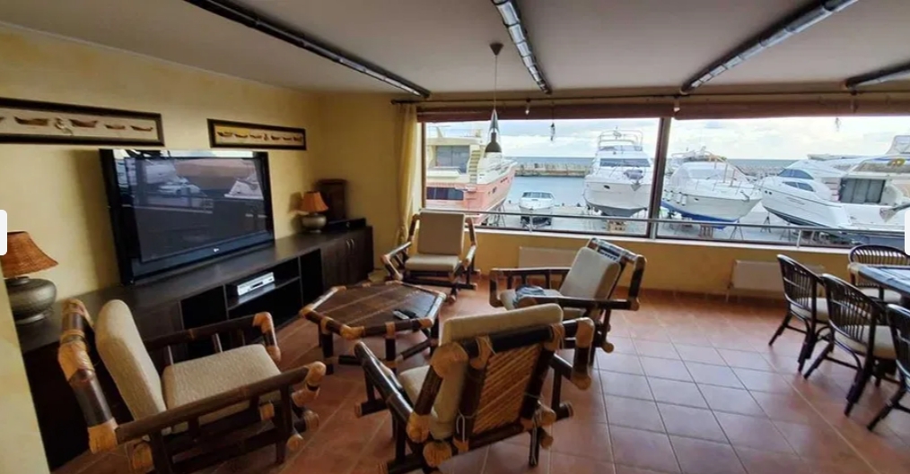 Аренда коттеджа 311 м², Новобереговая ул.