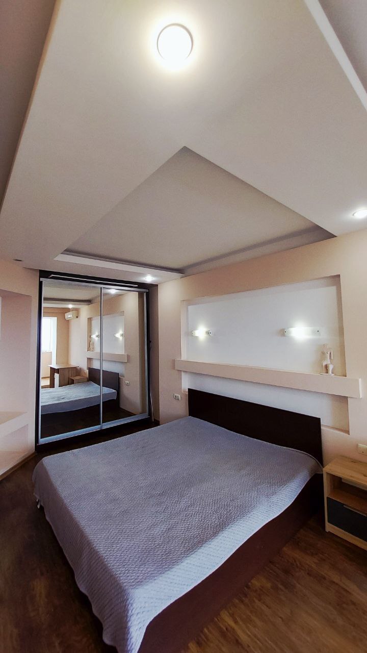 Продажа 1-комнатной квартиры 48 м², Генерала Вишневского пер., 13