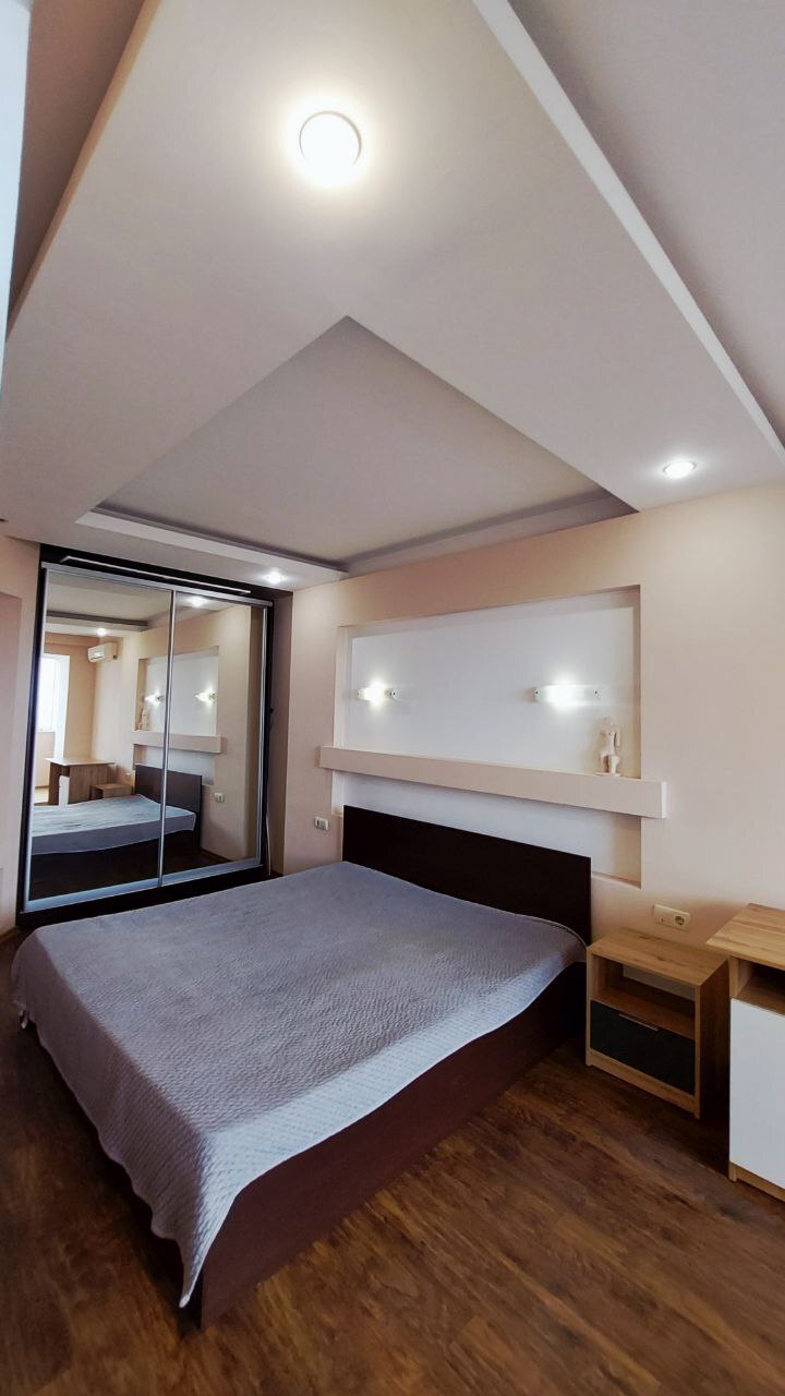 Продажа 1-комнатной квартиры 48 м², Генерала Вишневского пер., 13