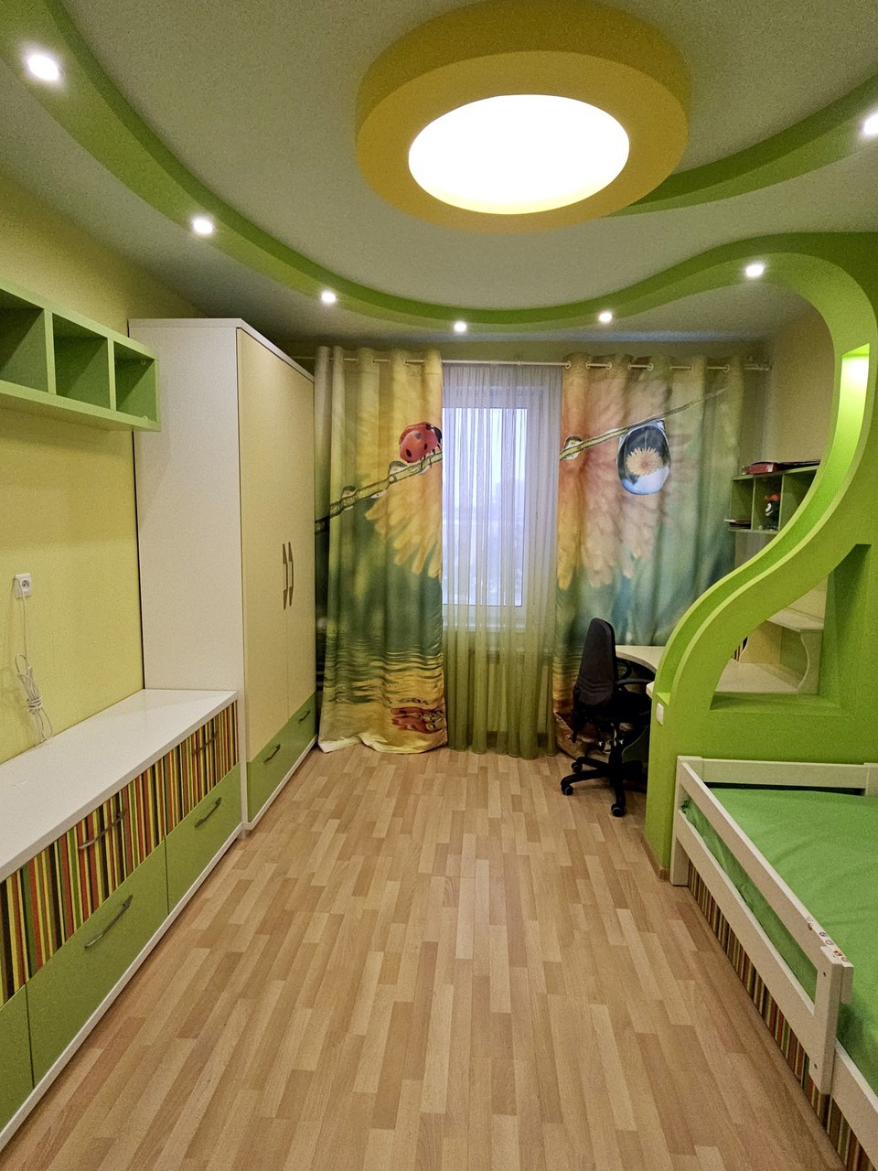 Продажа 3-комнатной квартиры 100 м², 8 Марта (Слобожанское) ул., 9В