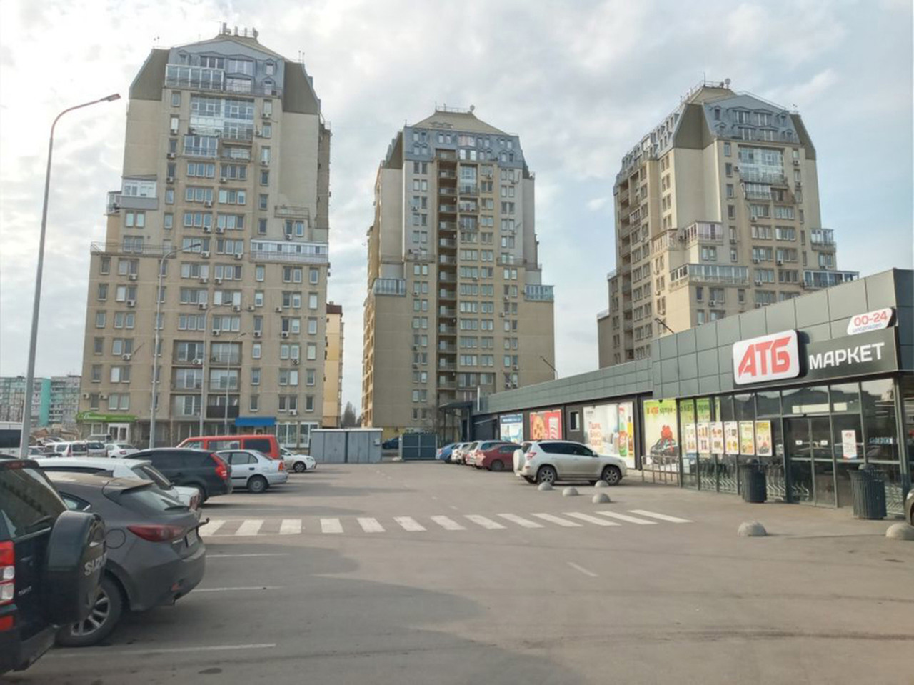 Продажа 3-комнатной квартиры 100 м², 8 Марта (Слобожанское) ул., 9В