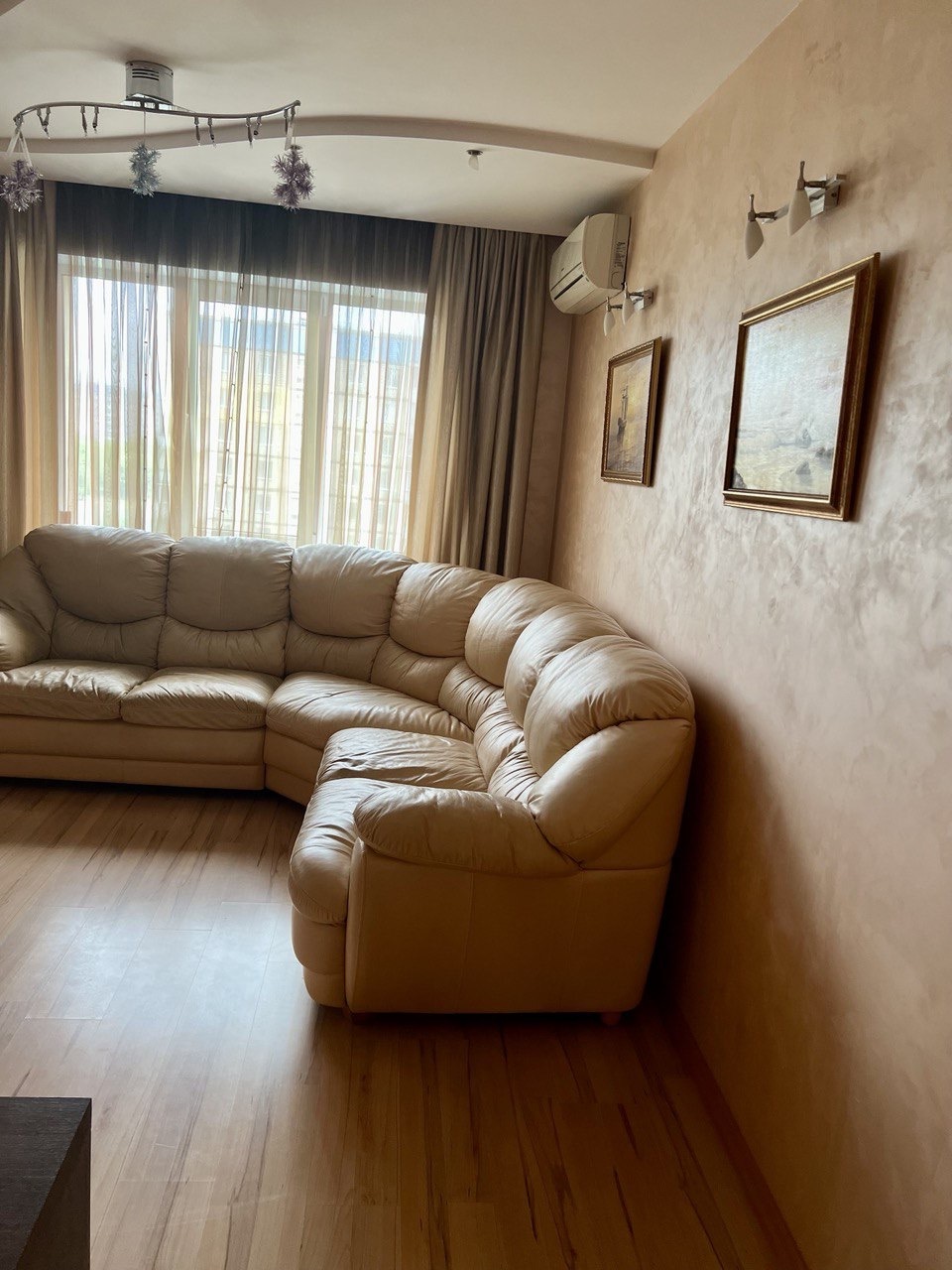 Продаж 3-кімнатної квартири 67 м², Метробудівська вул.