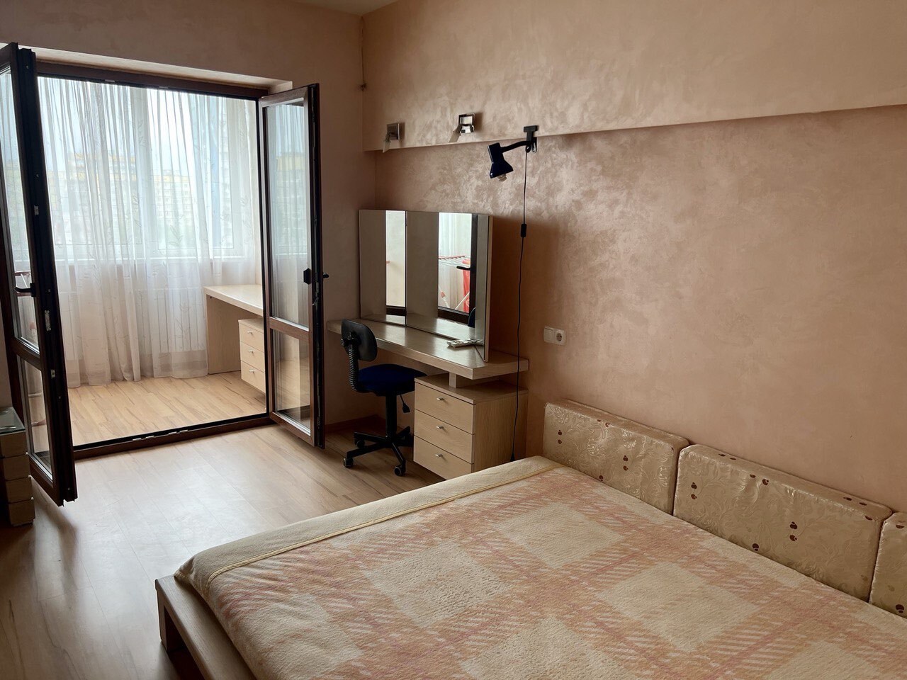 Продаж 3-кімнатної квартири 67 м², Метробудівська вул.