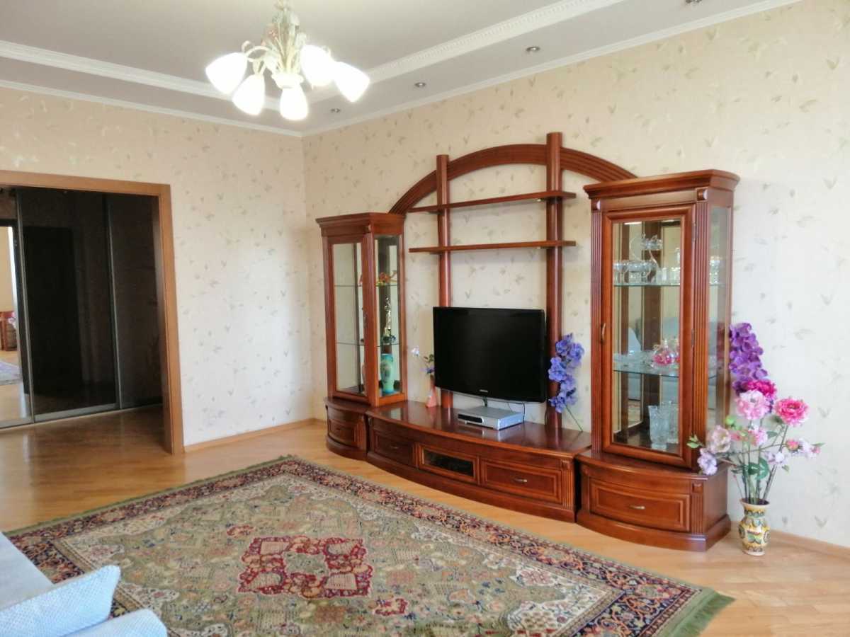 Аренда 3-комнатной квартиры 107 м², Петра Григоренко просп., 28