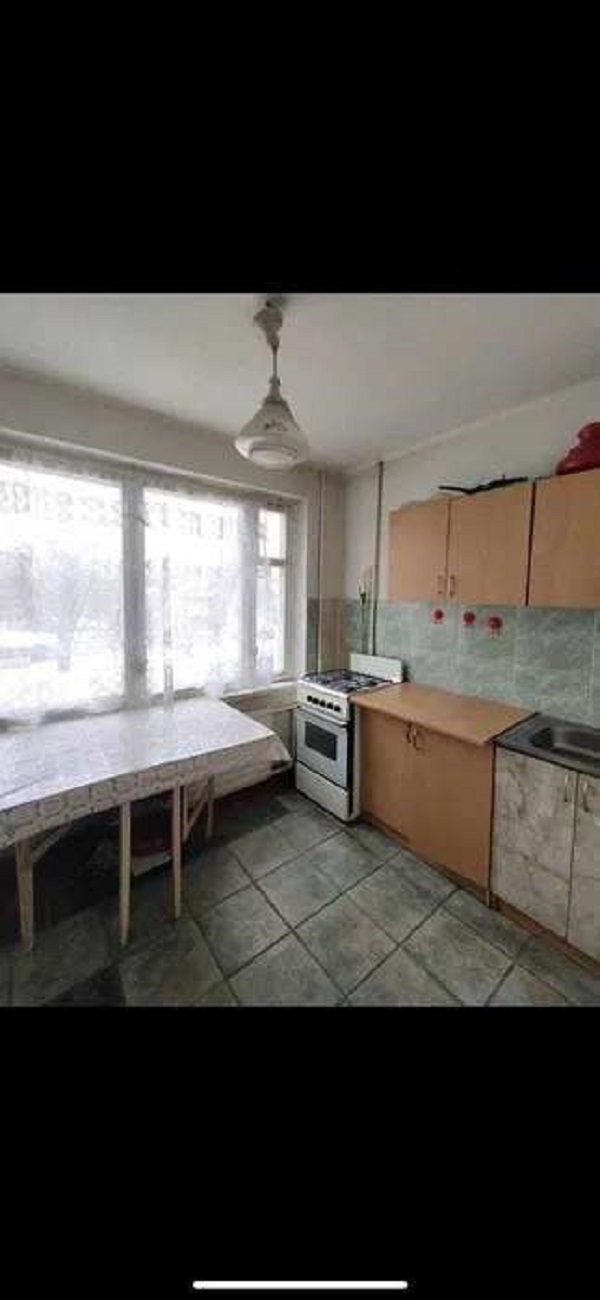 Продаж 3-кімнатної квартири 64 м², Всеволода Нестайко вул., 5
