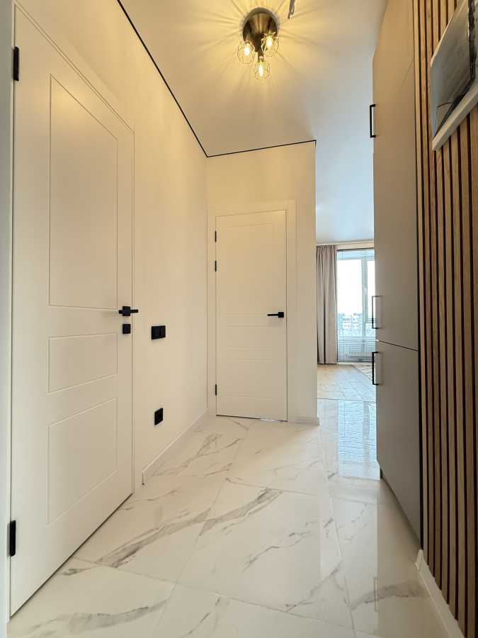 Продаж 1-кімнатної квартири 33 м², Покровська вул., 2А