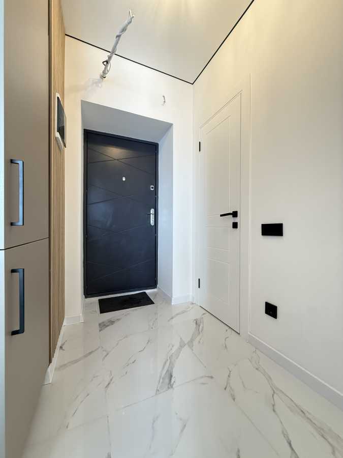 Продаж 1-кімнатної квартири 33 м², Покровська вул., 2А