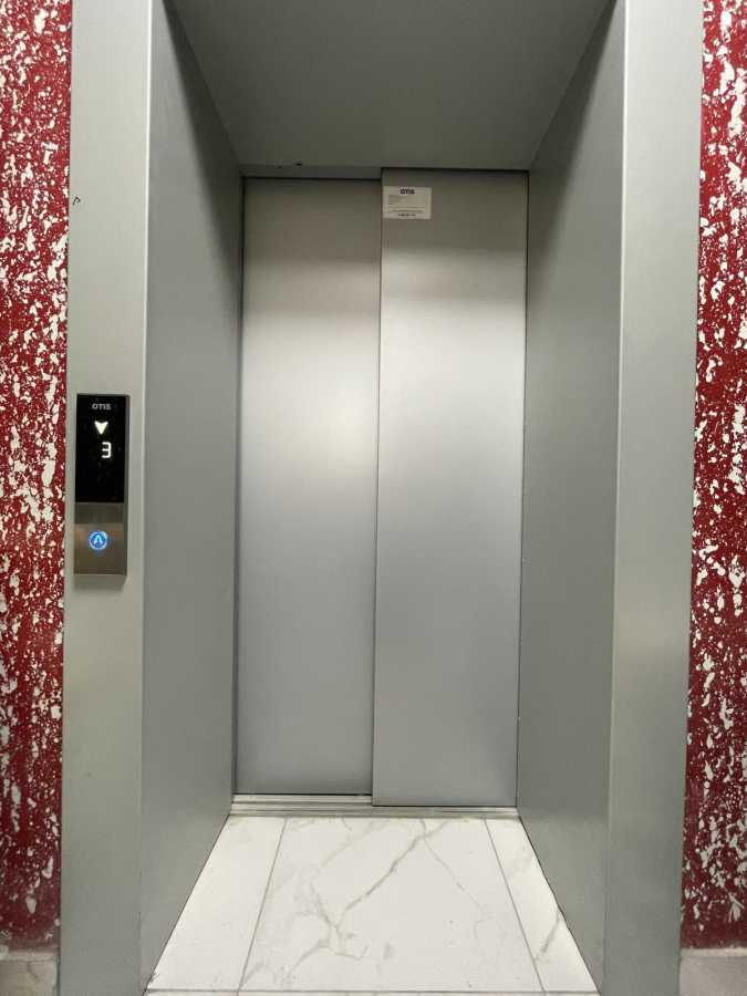 Продаж 1-кімнатної квартири 33 м², Покровська вул., 2А