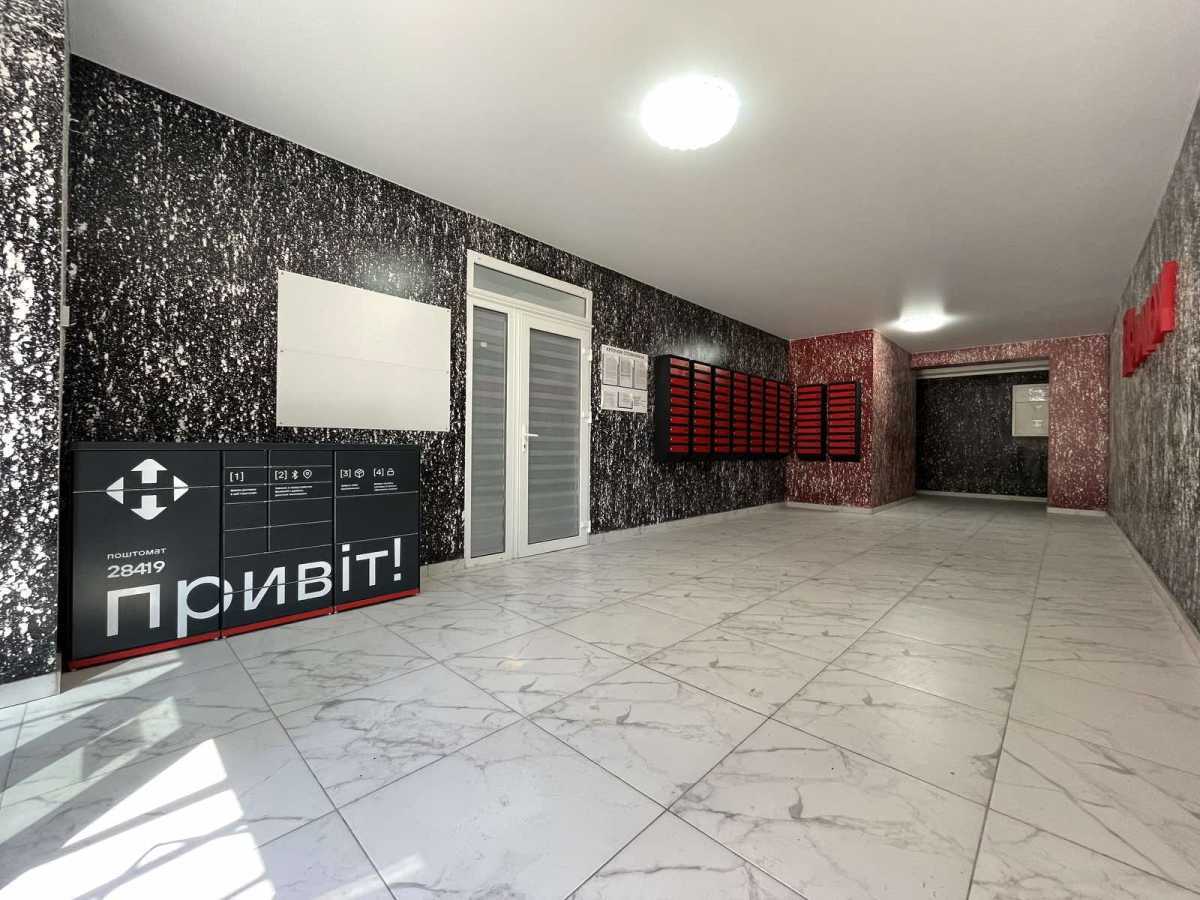 Продаж 1-кімнатної квартири 33 м², Покровська вул., 2А