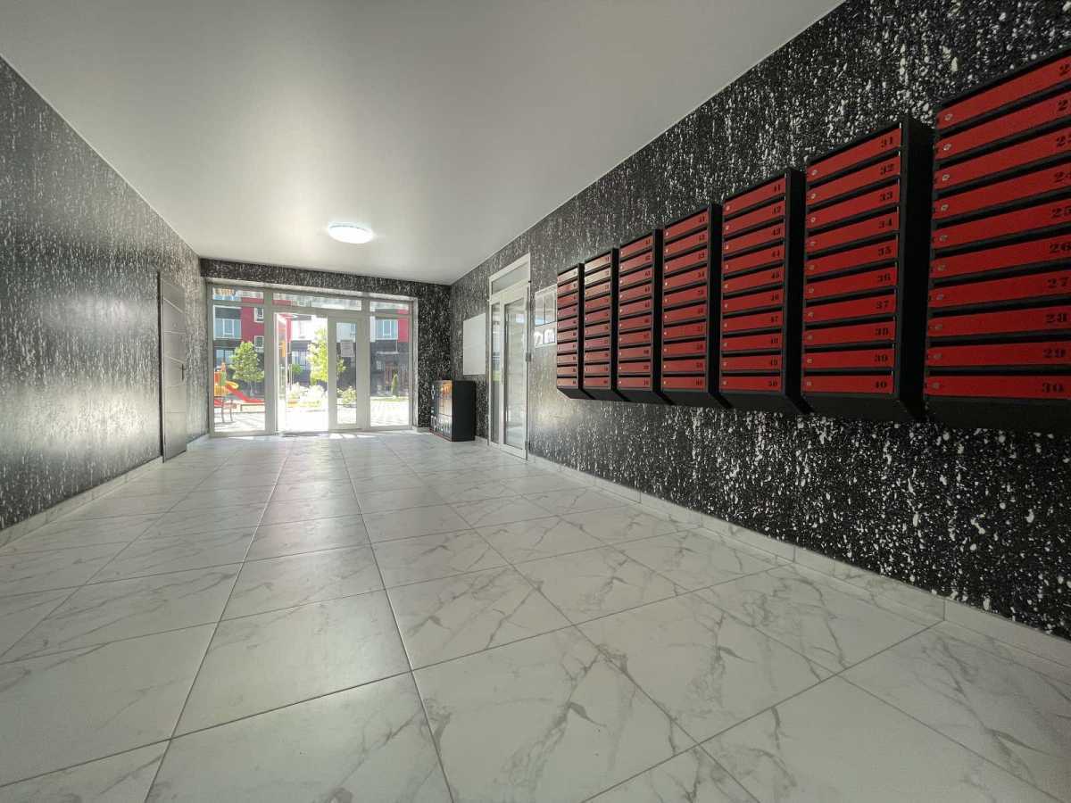 Продаж 1-кімнатної квартири 33 м², Покровська вул., 2А