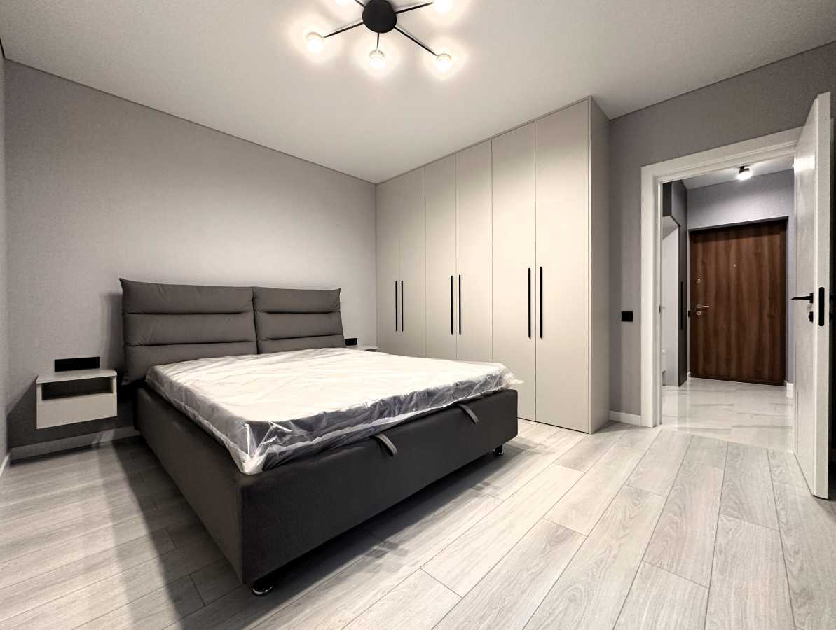 Аренда 1-комнатной квартиры 44 м², Александра Олеся ул.