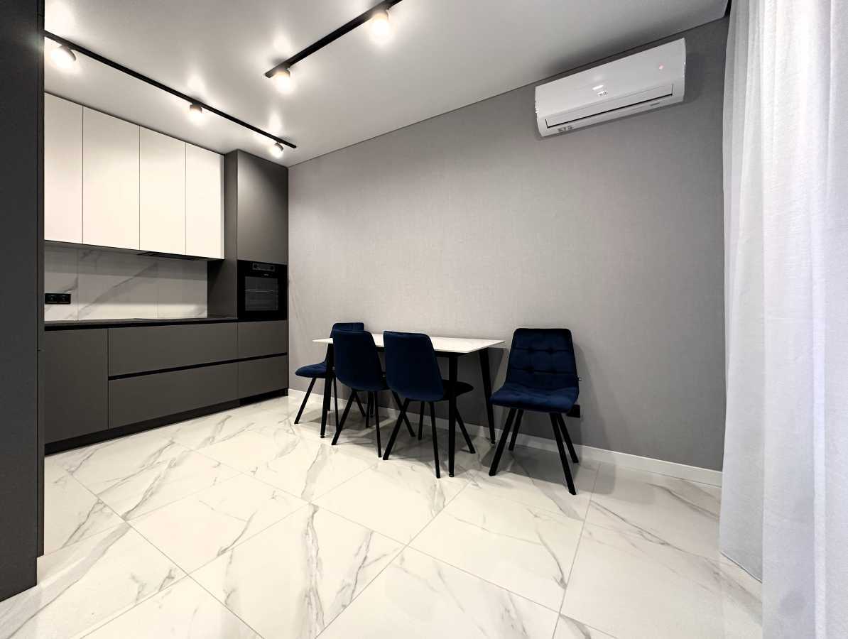 Аренда 1-комнатной квартиры 44 м², Александра Олеся ул.