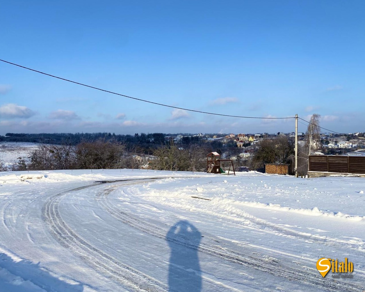 Продаж ділянки під індивідуальне житлове будівництво 10 соток