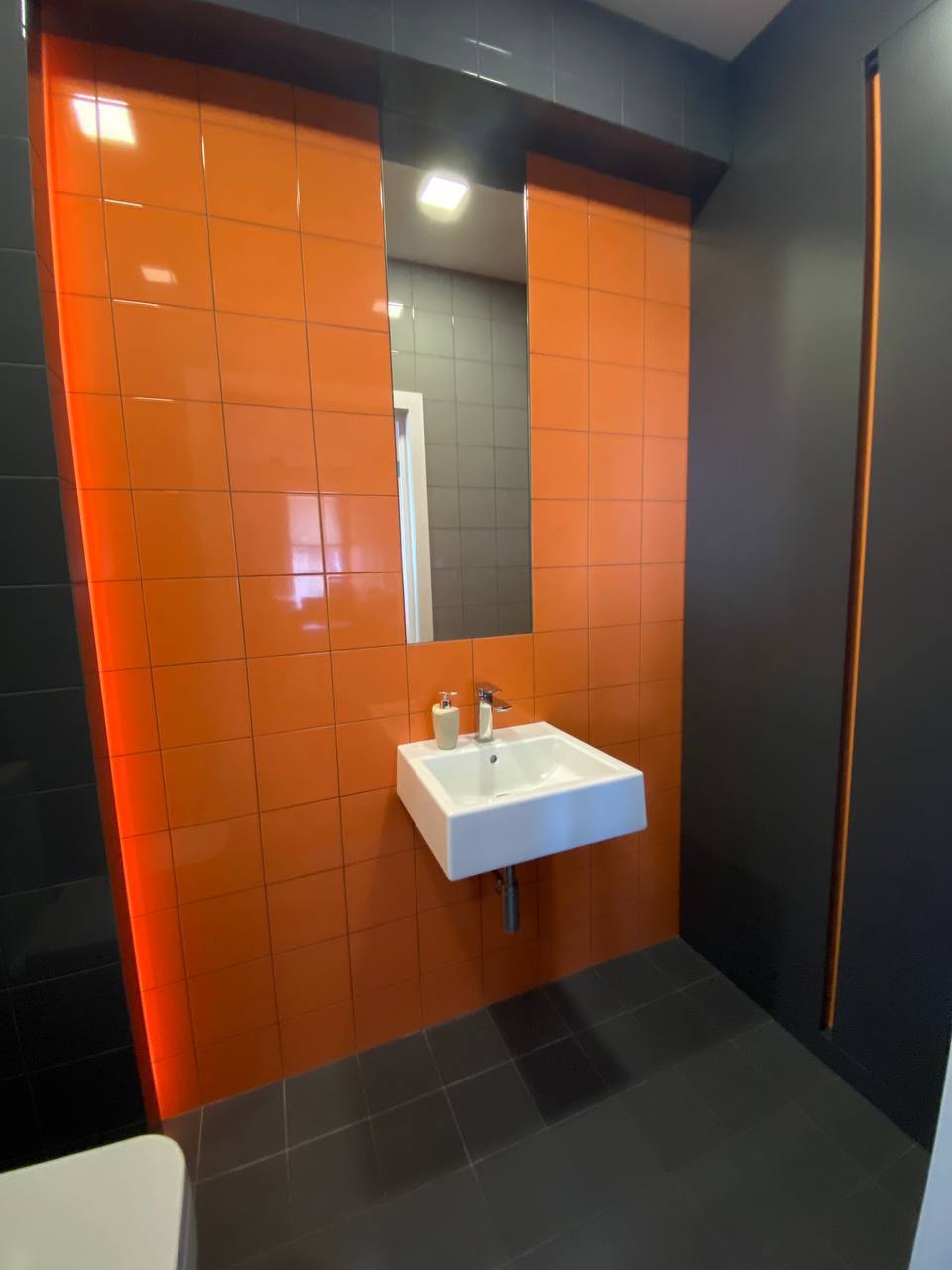 Оренда офісу 93 м², Сергія Подолинського вул.