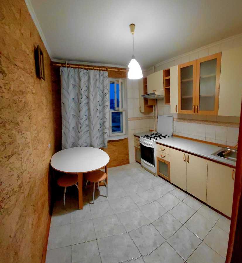 Оренда 2-кімнатної квартири 52 м², Нововокзальна вул., 21