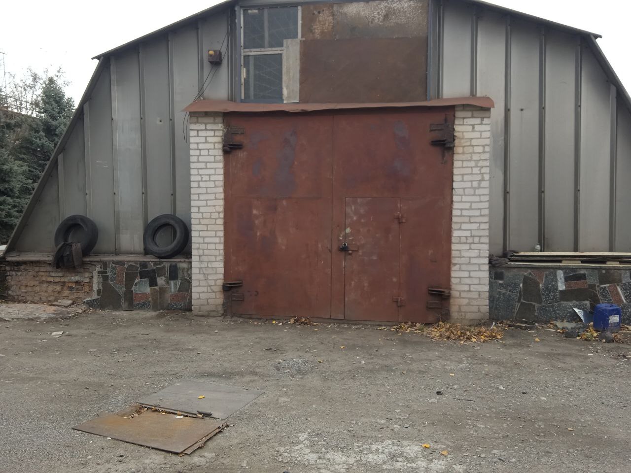 Аренда коммерции 366.5 м², Курсантская ул., 3б