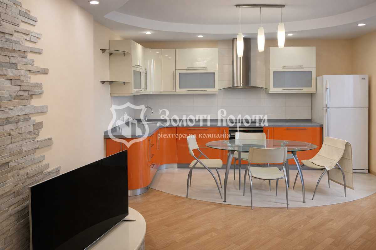 Продаж 2-кімнатної квартири 82 м², Срібнокільська вул., 22