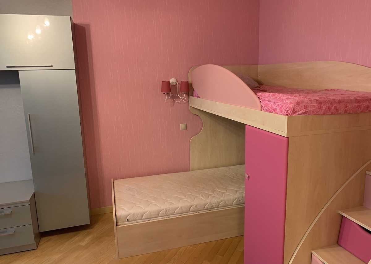 Продаж 2-кімнатної квартири 82 м², Срібнокільська вул., 22