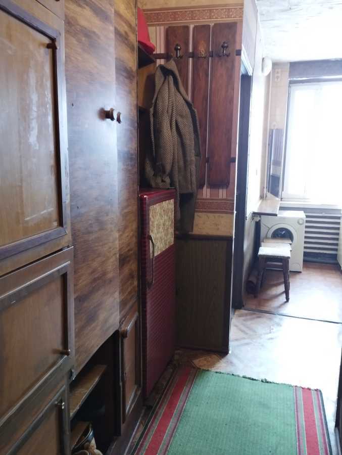 Оренда 1-кімнатної квартири 27 м², Мілютенка вул., 3