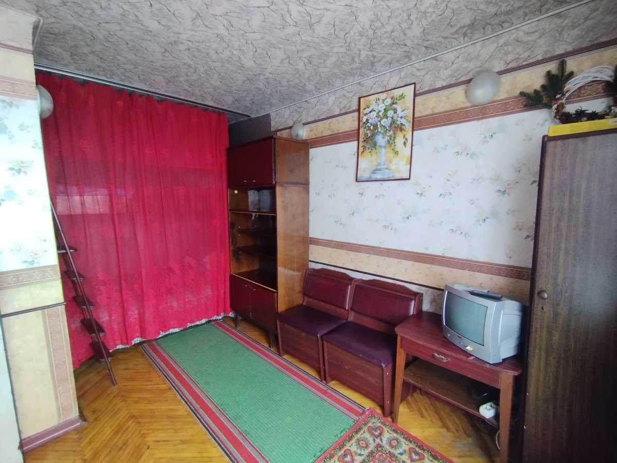 Оренда 1-кімнатної квартири 27 м², Мілютенка вул., 3