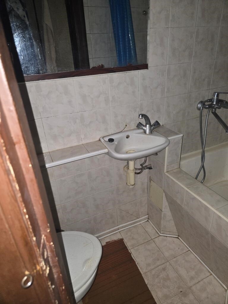 Оренда 1-кімнатної квартири 27 м², Мілютенка вул., 3