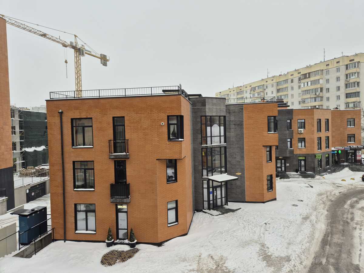 Продаж 2-кімнатної квартири 69 м², Покровська вул., 24