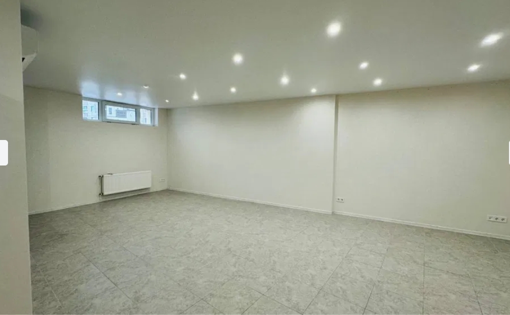 Оренда офісу 55 м², Каманіна вул.