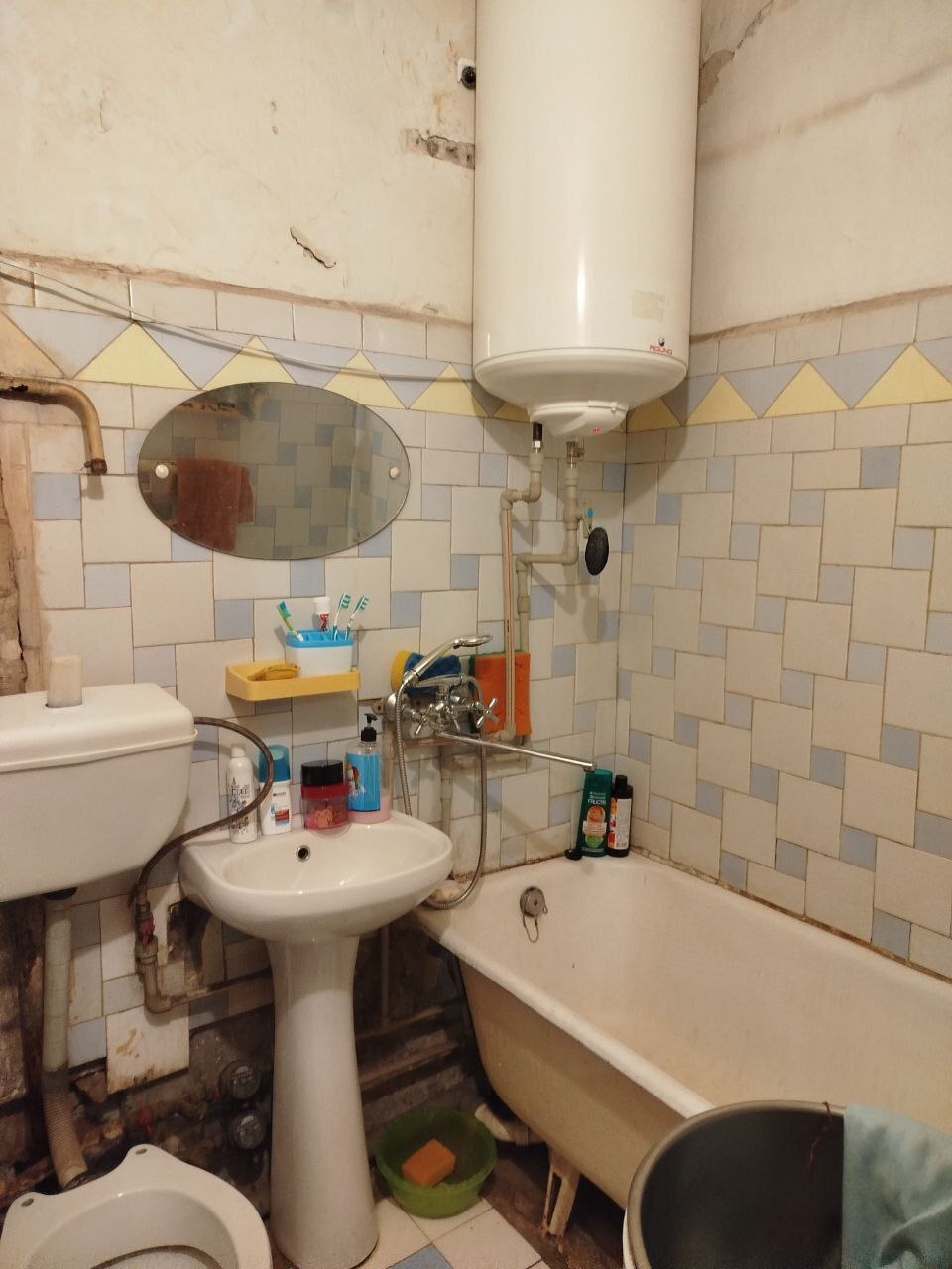 Продаж 2-кімнатної квартири 46 м², Батумська вул.