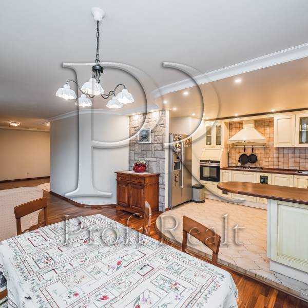 Продаж 3-кімнатної квартири 147 м², Драгоманова вул., 17