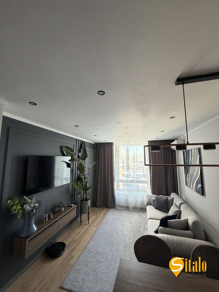 Продаж 2-кімнатної квартири 48 м², Зарічна вул.