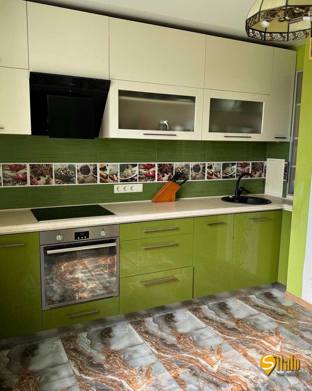 Продаж 2-кімнатної квартири 72 м², Макаренка вул., 1А