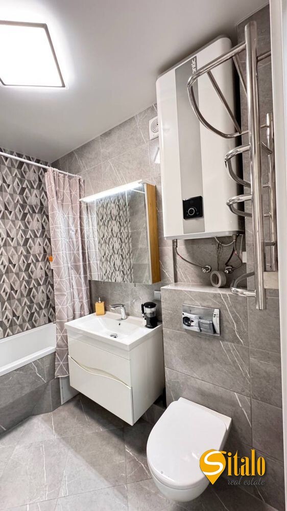 Продажа 1-комнатной квартиры 44.7 м², Драгоманова ул., 10