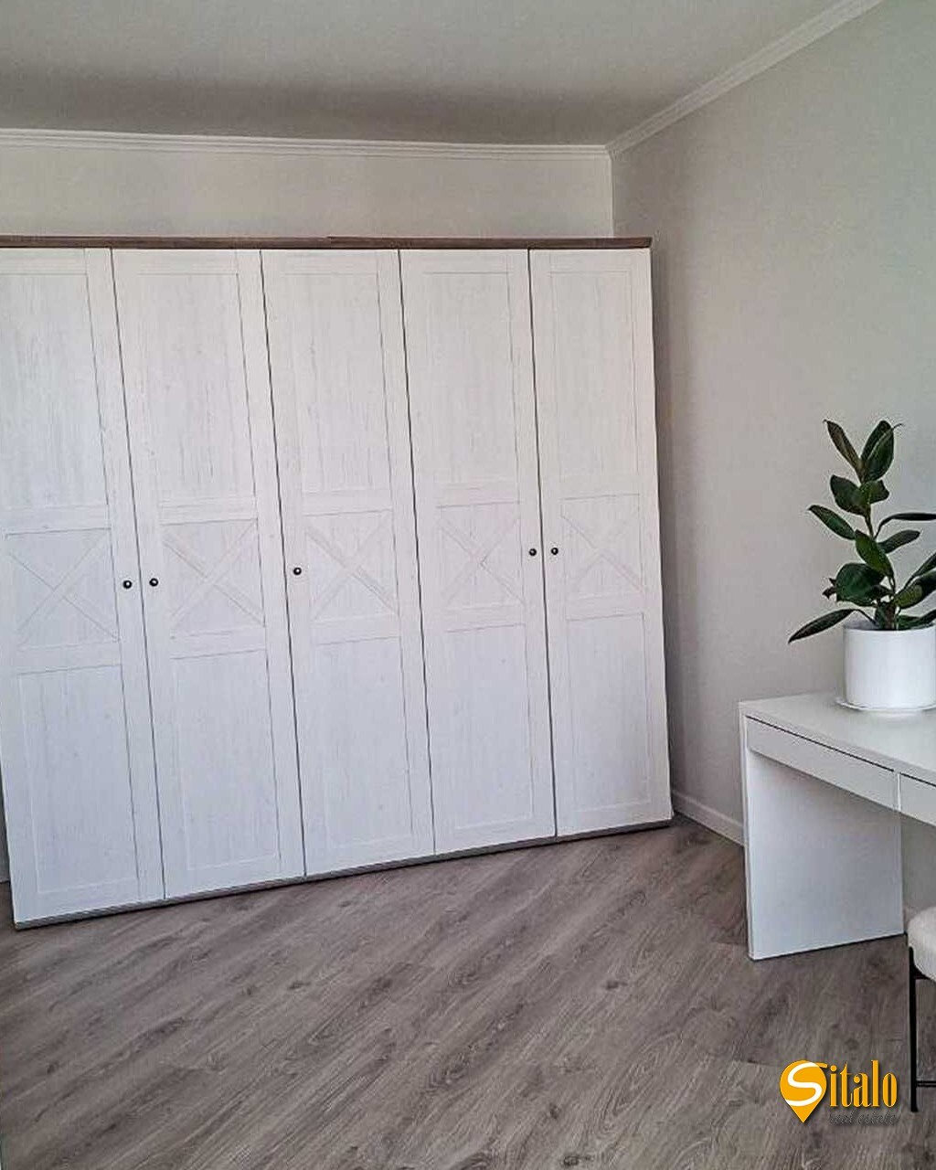 Продажа 2-комнатной квартиры 76.6 м², Драгоманова ул., 2