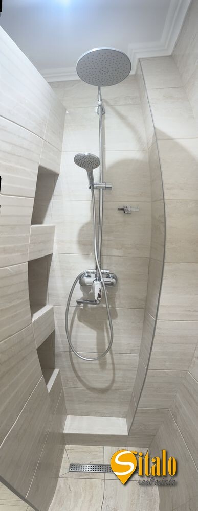 Продажа 4-комнатной квартиры 80 м², Каховская ул., 62А